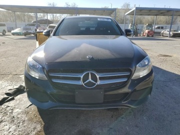 Mercedes Klasa C W205 2018 Mercedes-Benz Klasa C C300 2018 2.0 Benzyna 241KM, zdjęcie 2