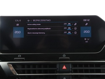 Citroen C4 III SUV 1.2 PureTech 130KM 2020 Citroen C4 full LED klima auto navi kamera i, zdjęcie 25