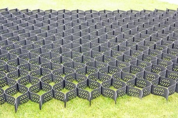 Георешетка Ячеистая сетка 7,5 см ДЛЯ СТАБИЛИЗАЦИИ 17,05 м2 для склонов СТОРОНЫ