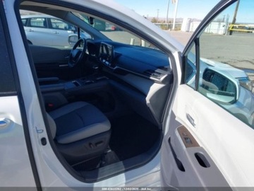 Toyota Sienna III 2023 Toyota Sienna xle, 2023r., 2.5L 2.5 Benzyna 189KM, zdjęcie 8