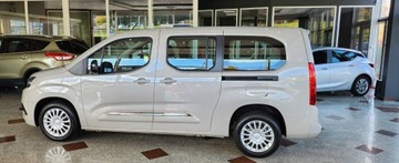 Toyota 2022 Toyota Proace City Verso Polski salon 130KM Long 7foteli Perfekcyjny stan, zdjęcie 4