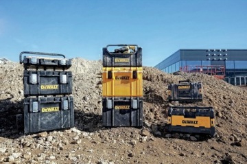 DeWalt Box Tool Suitcase DS150 ToughSystem очень сильна