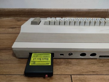 Компьютер Commodore 64 + картридж
