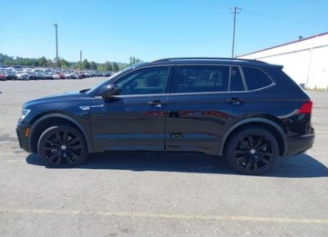 Volkswagen Tiguan II 2021 Volkswagen Tiguan 2021, 2.0L, 4x4, SE R-LINE BLACK, od ubezpieczalni 2.0, zdjęcie 2