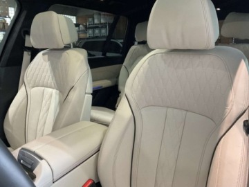 BMW X7 SUV Facelifting 3.0 40d 352KM 2025 BMW X7 xDrive40d Sport Suv 3.0 (352KM) 2025, zdjęcie 12