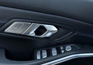 BMW Seria 3 G20-G21 Limuzyna 2.0 320i 184KM 2025 BMW Seria 3 BMW 320i Samochod Demonstracyjny 2.0 Benzyna 184KM, zdjęcie 22
