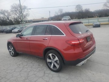 Mercedes GLC C253 2017 Mercedes-Benz GLC 300 SUV 2017 2.0 Benzyna 241KM, zdjęcie 1
