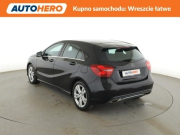 Mercedes Klasa A W176 Hatchback 5d Facelifting 200 156KM 2016 Mercedes A 200 156KM automat navi półskóra PDC, zdjęcie 3