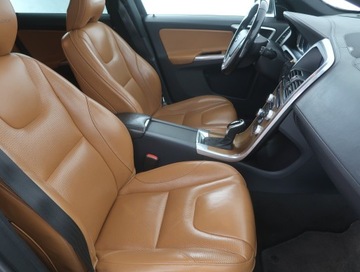 Volvo XC60 I SUV Facelifting 2.4 D5 215KM 2015 Volvo XC60 D5, Salon Polska, 211 KM, 4X4, zdjęcie 8