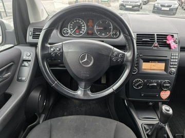 Mercedes Klasa A W169 Limuzyna 2.0 180 CDI 109KM 2011 Mercedes A 180 2.0CDi 109KM 2011 Klimatyzacja, zdjęcie 4