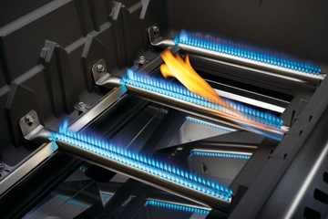Газовый гриль NAPOLEON ROGUE PHANTOM SE 425 SIB Sizzle Zone FREE