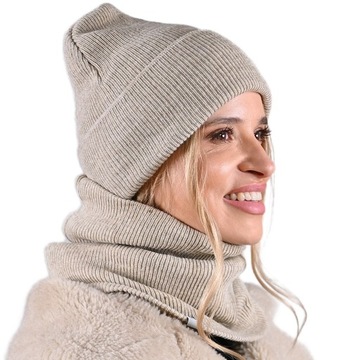 Женская шапка со снудом. Теплый зимний комплект, польский продукт. Бежевый комплект