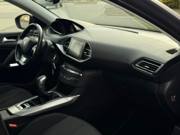 Peugeot 308 II Hatchback 5d 1.2 PureTech 130KM 2017 Peugeot 308 T9 1.2 Benzyna 131KM, zdjęcie 23