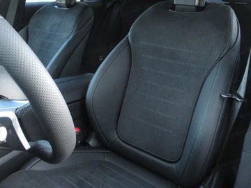 Mercedes GLC C254/X254 2025 MERCEDES-BENZ GLC 200 d 4-Matic AMG Line 2.0 (163KM) 2025, zdjęcie 4