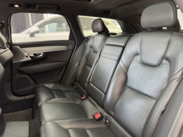 Volvo V90 II Plug-In Facelifting 2.0 T8 Plug-In Hybrid 391KM 2021 Volvo V90 T8 AWD Plug-In Hybrid R-Design HUD ACC Bowers Wilkins 2.0, zdjęcie 12