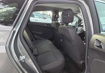 Opel Astra J Sedan 1.4 Turbo ECOTEC 140KM 2019 Opel Astra Opel Astra 1.4 Benzyna 140KM, zdjęcie 19