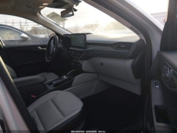 Ford Kuga III 2025 Ford Kuga 2025 r., 2,0L PLATINIUM 4X4 2.0 Benzyna 250KM, zdjęcie 8