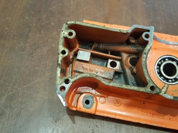 HUSQVARNA 61 268 266 272 КОРПУС ДВИГАТЕЛЯ КАРТЕР