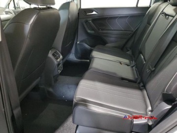 Volkswagen Tiguan III 2024 Volkswagen Tiguan 2024 r., 2,0L SE 4x4 2.0 Benzyna 184KM, zdjęcie 10