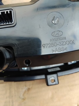 HYUNDAI I40 15R PANEL VENTILACE KLIMATIZACE RÁMEČEK UK 97250-3Z900