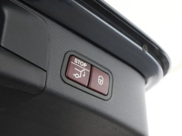 Mercedes Klasa C W205 Kombi 180 156KM 2015 Mercedes C 180 automat półskóra navi klima auto, zdjęcie 39