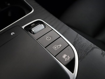 Mercedes GLC C253 2020 Mercedes GLC 300 FV23% PHEV 300e 4matic skóra, zdjęcie 31