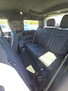 Land Rover Defender IV (L663) 2024 Land Rover Defender 130 X-Dynamic SE 2024 3.0 Benzyna 395KM, zdjęcie 13