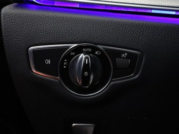 Mercedes Klasa E W213 Kombi 2.0 220d 194KM 2017 Mercedes E 220 Historia serwisowa ASO Automat Navi, zdjęcie 38