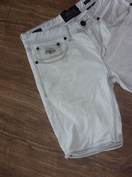 SUPERDRY SLIM KRÓTKIE SPODENKI R. 29