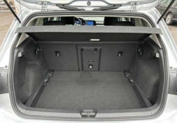 Volkswagen Golf VII Hatchback 5d Facelifting 1.5 TSI BMT 130KM 2020 Volkswagen Golf Life Pakiety, ACC, ergoActive z masazem, Kamera, Indukcja, zdjęcie 9