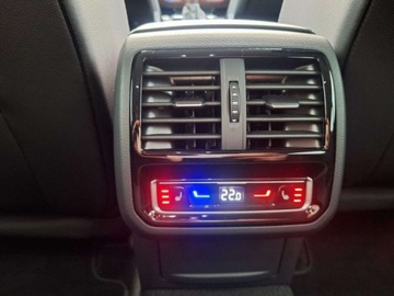 Volkswagen Arteon Fastback Facelifting 2.0 TDI 200KM 2022 Volkswagen Arteon serwis ASO 2.0TDI 200KM pakiety AppConnect kamera grz.sz, zdjęcie 18