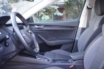 Skoda Octavia IV Liftback 1.0 TSI EVO 110KM 2022 Skoda Octavia DSG, e-Tec, Swiatla LED,Polski salon Bezwypadek,Kamera, Temp, zdjęcie 11