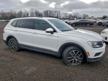 Volkswagen Tiguan II 2021 Volkswagen Tiguan 2021 VOLKSWAGEN TIGUAN SE 2.0 Benzyna 184KM, zdjęcie 3