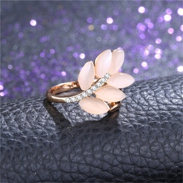 Luksusowy piękny pierścionek w kształcie liścia Renu Moda 6