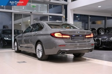 BMW Seria 5 G30-G31 Limuzyna Facelifting 3.0 540d 340KM 2021 BMW Seria 5 540d xDriveRepair InclusiveService InclusiveLuxury Line 3.0, zdjęcie 23