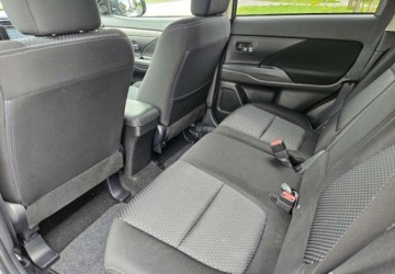 Mitsubishi Outlander III SUV Facelifting 2015 2.0 MIVEC 150KM 2016 Mitsubishi Outlander LIFT 2.0 150KM Kamera 1-Wlasciciel Ks.Serwisowa Zarej, zdjęcie 9