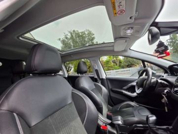 Peugeot 2008 I SUV Facelifting 1.2 PureTech 110KM 2016 Peugeot 2008 1.2 110Ps Navi Skora Panorama Zarej.PL Gwarancja 1.2, zdjęcie 19