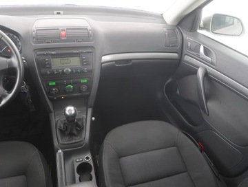Skoda Octavia II Kombi 2.0 TDI CR DPF 140KM 2008 Skoda Octavia 2.0 TDI, Salon Polska, Xenon, Klima, zdjęcie 7