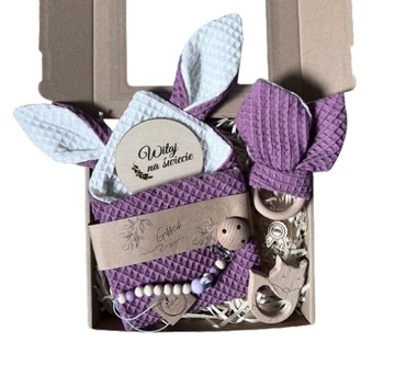 Prezent dla niemowlaka grzechotka Baby Box GIFT