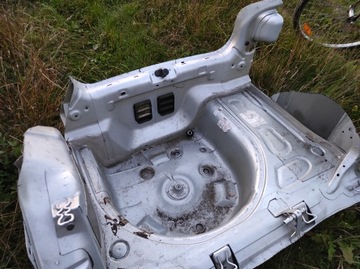 Ванна с ремнем безопасности сзади Seat Ibiza IV 2008-2017 3 двери