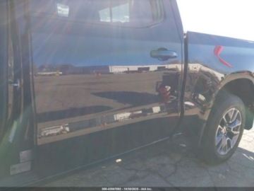 Chevrolet Silverado II 2021 Chevrolet Silverado 2021 Chevrolet Silverado 1500 4WD Crew Cab 147 RST 5.3, zdjęcie 3