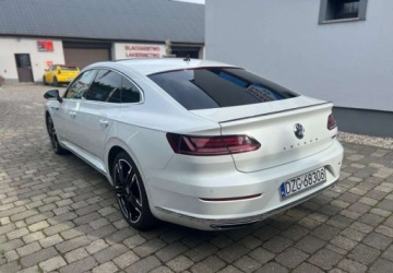 Volkswagen Arteon Fastback 2.0 TSI 280KM 2018 Volkswagen Arteon Volkswagen Arteon 2.0 TSI 4Motion R-Line DSG 2.0 Benzyna, zdjęcie 2
