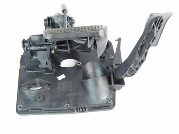Mercedes A klasa W168 PODSTAWA PEDAŁY HAMULCA GAZU A1682900249