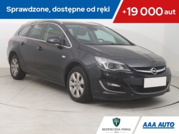 Opel Astra J Sports Tourer Facelifting 1.6 CDTI  136KM 2014 Opel Astra 1.6 CDTI, Salon Polska, Xenon, Klima