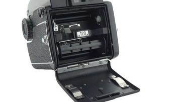 MAMIYA M645 1000S + MAMIYA SEKOR C 80/2.8