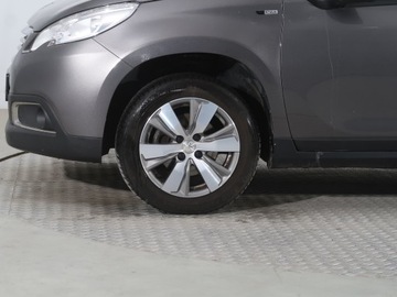 Peugeot 2008 I SUV Facelifting 1.2 PureTech 110KM 2016 Peugeot 2008 1.2 PureTech, Salon Polska, zdjęcie 13