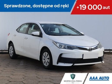 Toyota Corolla XI Sedan Facelifting 1,33 Dual VVT-i 99KM 2017 Toyota Corolla 1.3 Dual VVT-i, Salon Polska