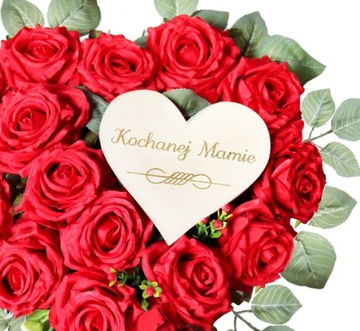 Сердце из РОЗ 50 х 50 стоячее - на подставке.