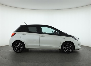 Toyota Yaris III Hatchback 5d Facelifting Hybrid 100KM 2016 Toyota Yaris 1.5 Hybrid, Salon Polska, Automat, zdjęcie 5