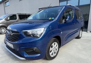 Opel Combo E Kombivan 1.5 Diesel 131KM 2020 Opel Combo Salon PL autooat osobowy bezwypadkowy elite 1.5 Diesel
